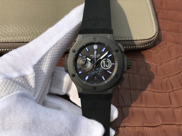 Hublot Big Bang Full Ceramic Maradona Limited Edition Black Gummy Strap A7750