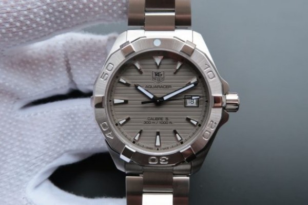 Tag Heuer Aquaracer Calibre 5 300M SS Gray Dial SS Bracelet A2824