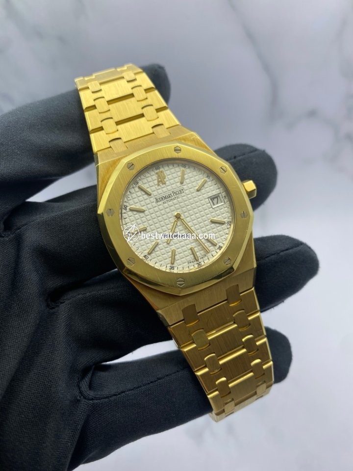 Audemars Piguet Royal Oak Jumbo Mens watch Unisex Automatic Yellow gold 15202BA.OO.0944BA.01