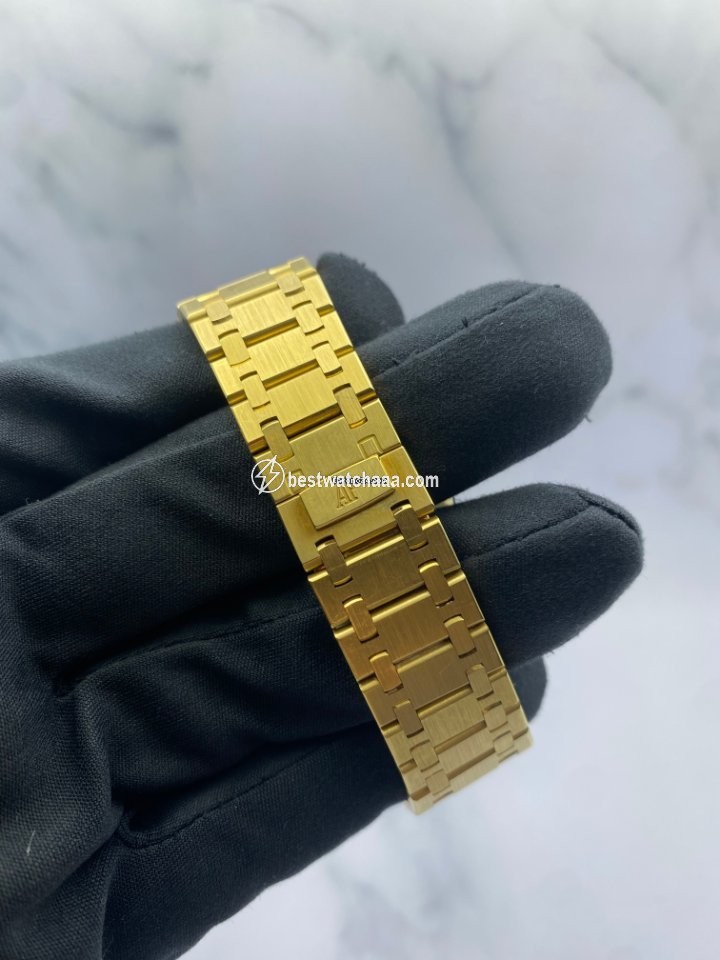 Audemars Piguet Royal Oak Jumbo Mens watch Unisex Automatic Yellow gold 15202BA.OO.0944BA.01 - gallery