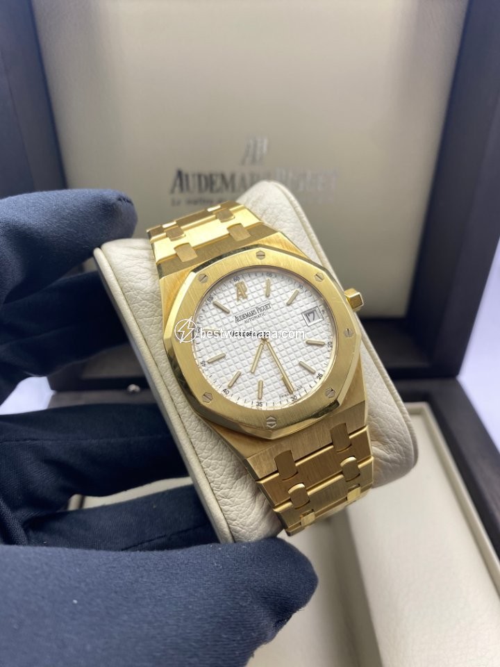 Audemars Piguet Royal Oak Jumbo Mens watch Unisex Automatic Yellow gold 15202BA.OO.0944BA.01 - gallery