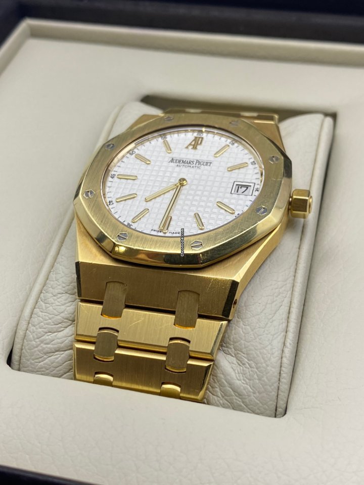 Audemars Piguet Royal Oak Jumbo Mens watch Unisex Automatic Yellow gold 15202BA.OO.0944BA.01 - gallery