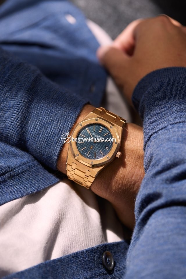 Audemars Piguet Royal Oak Jumbo Mens watch Unisex Automatic Rose gold 15202OR.OO.1240OR.01