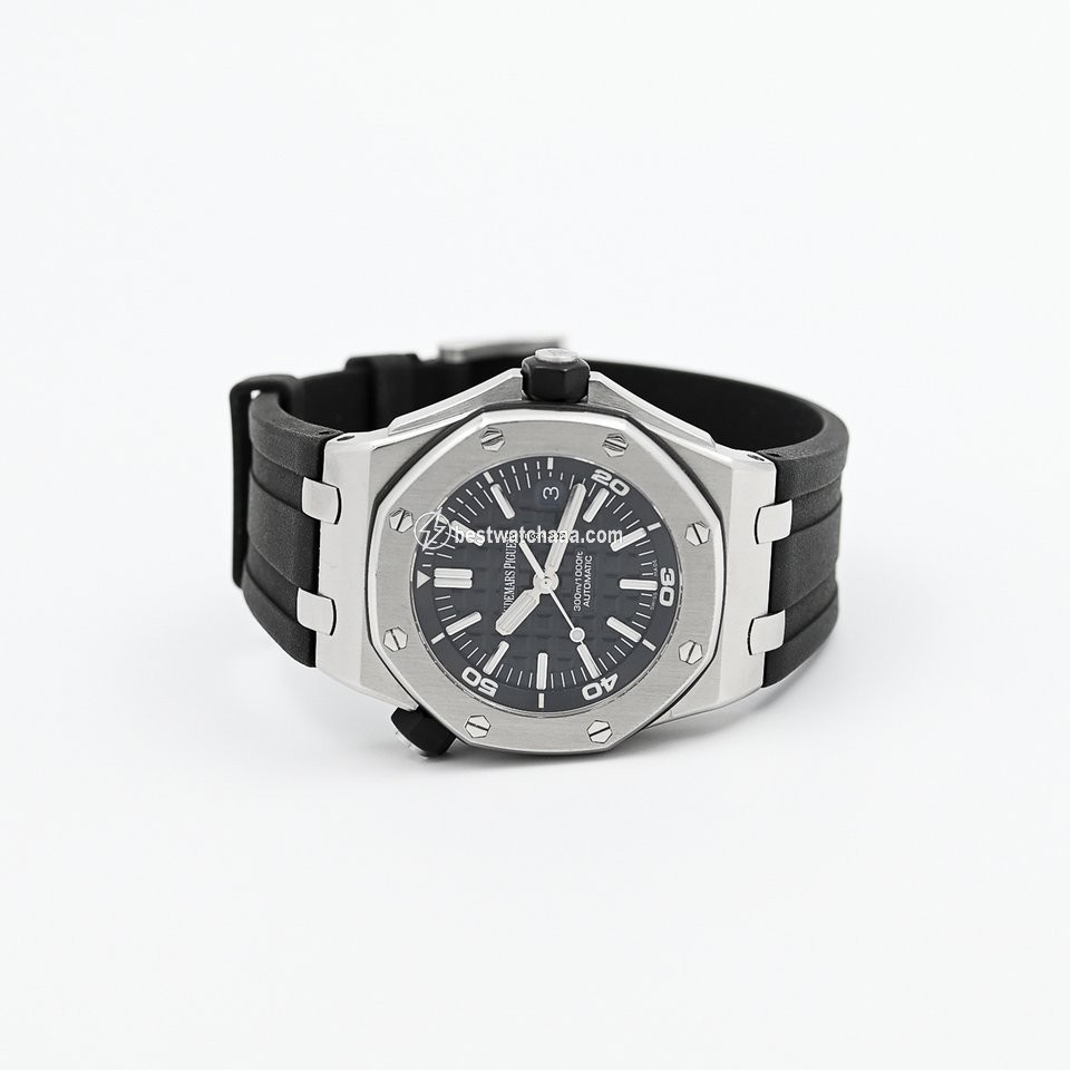 Audemars Piguet Royal Oak Offshore Diver Mens watch Unisex Steel 15703ST - gallery