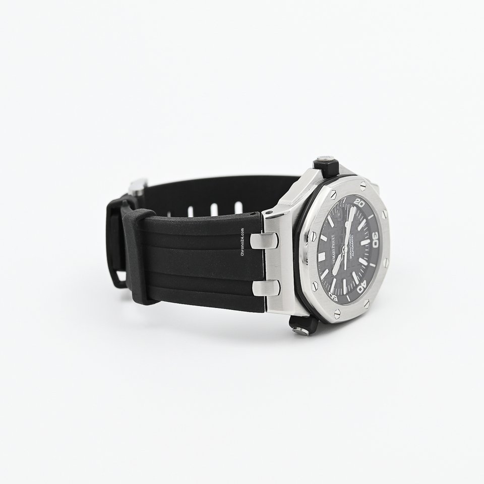 Audemars Piguet Royal Oak Offshore Diver Mens watch Unisex Steel 15703ST - gallery