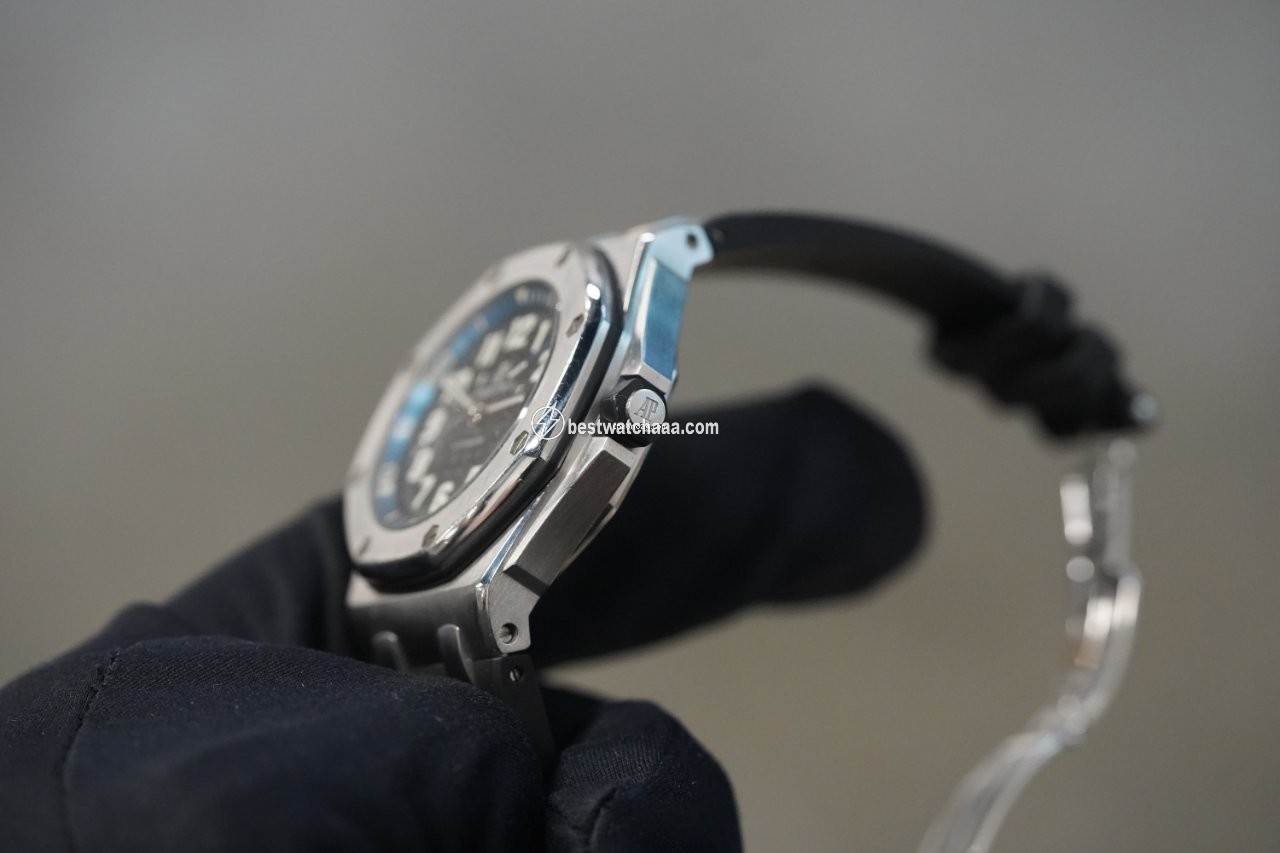 Audemars Piguet Royal Oak Offshore Diver Mens watch Unisex Automatic Titanium 15701ST.OO.D002CA.02 - gallery