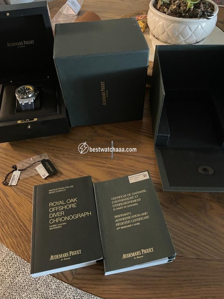 Audemars Piguet Royal Oak Offshore Diver Chronograph Mens watch Unisex Automatic Steel 26703ST.OO.A027CA.01 - gallery