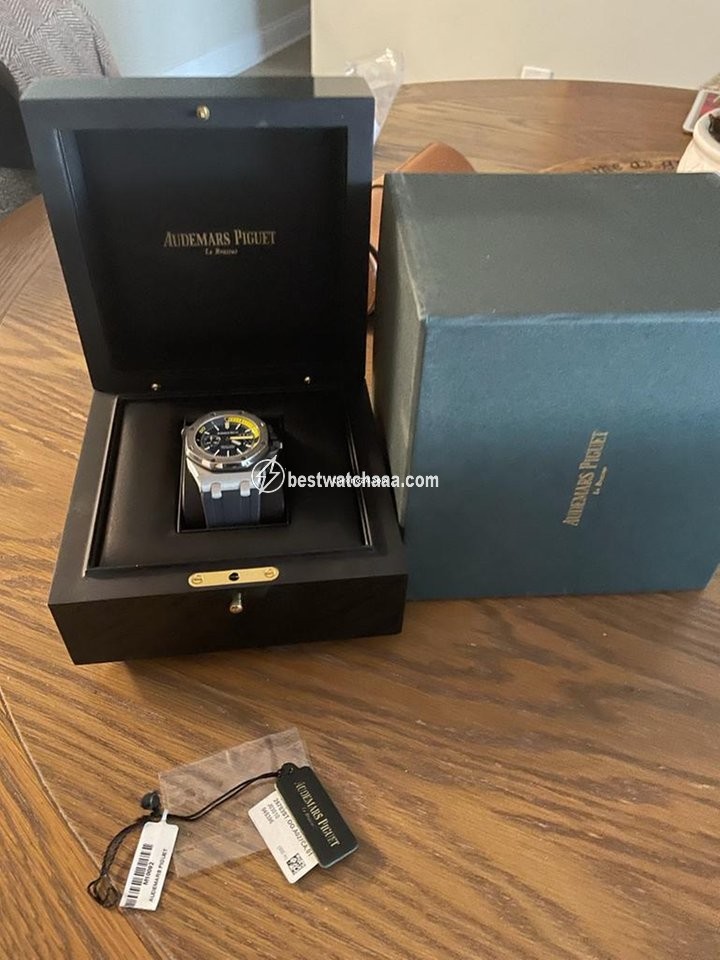 Audemars Piguet Royal Oak Offshore Diver Chronograph Mens watch Unisex Automatic Steel 26703ST.OO.A027CA.01 - gallery