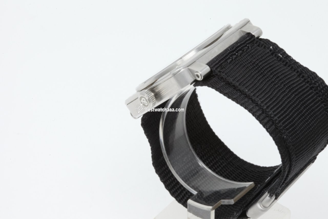 Bell & Ross BR 03-92 Steel Mens watch Unisex Automatic Steel BR0392-BLC-ST - gallery