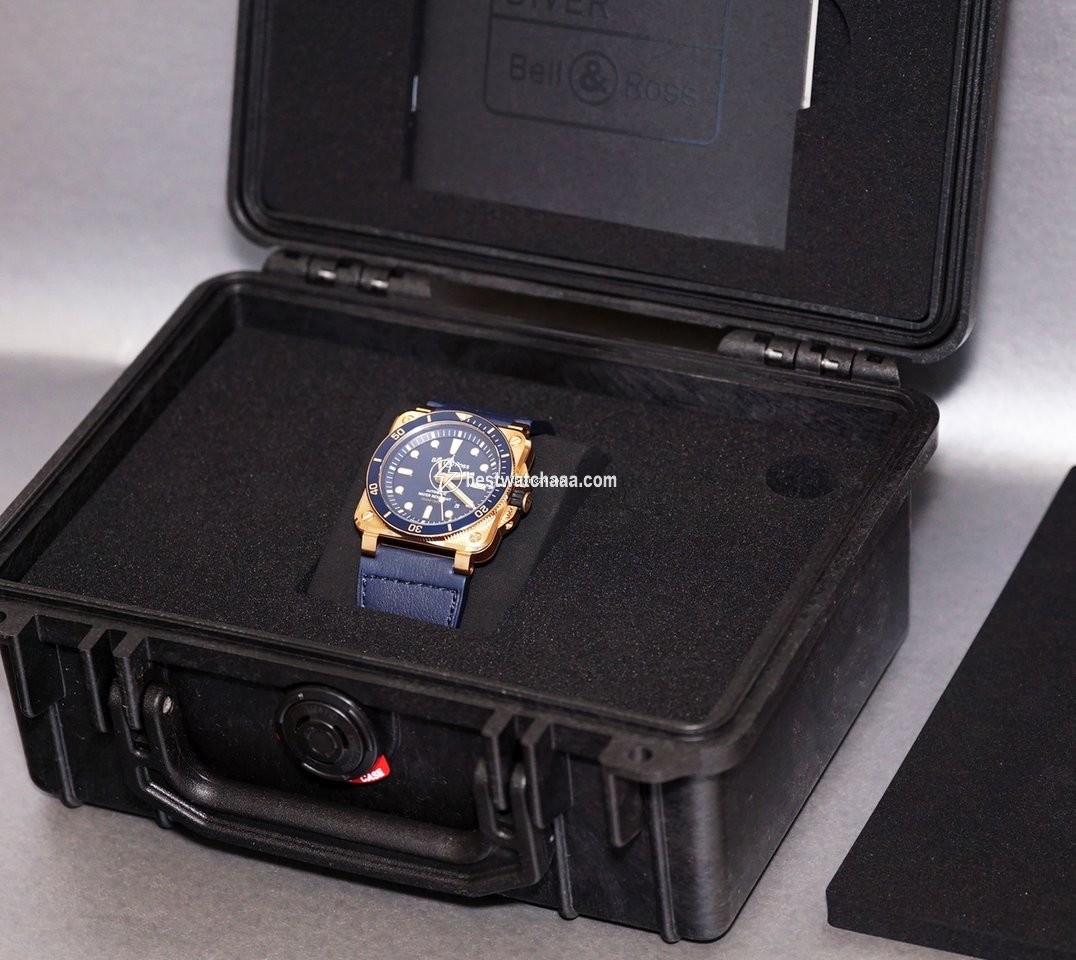 Bell & Ross BR 03 Mens watch Unisex Automatic Bronze BR0392-D-LU-BR SCA - gallery