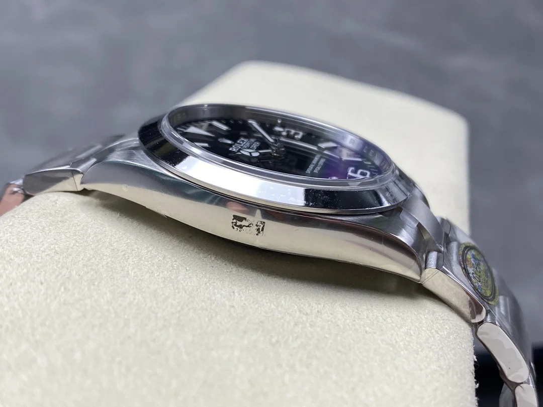 Superclone Rolex Explorer 40 mm Black Dial 224270 - gallery