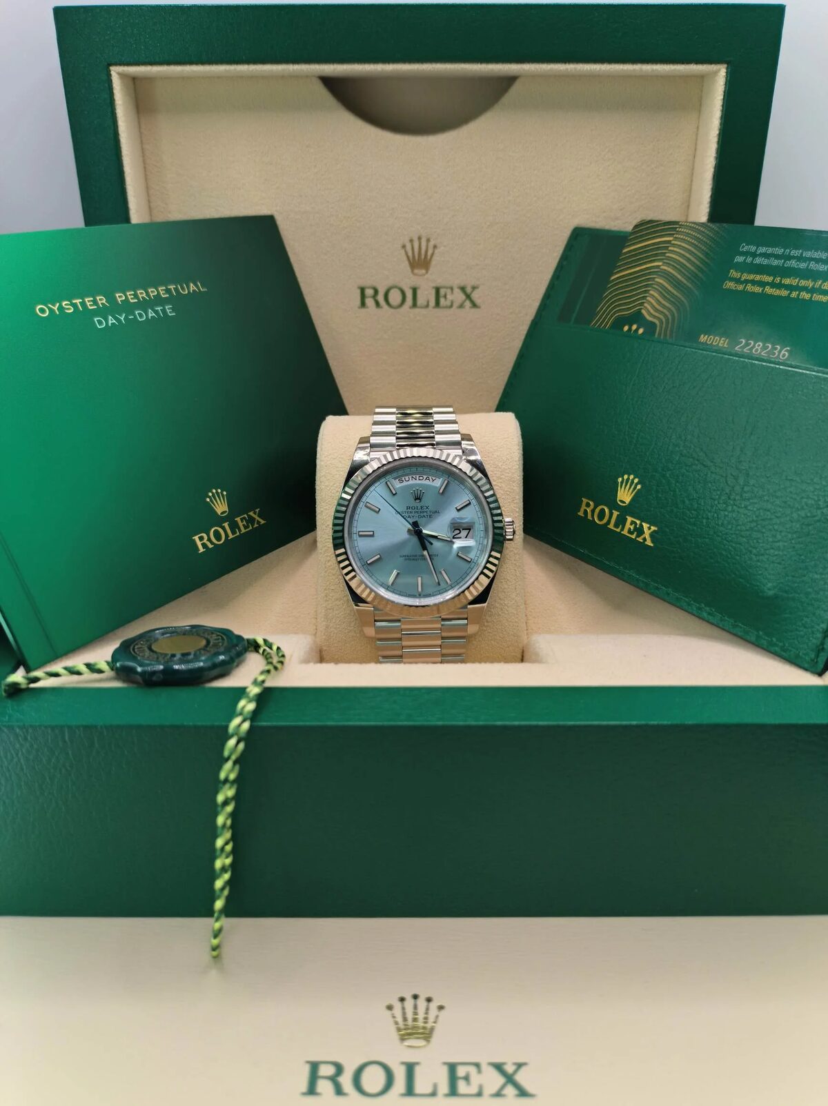 Superclone Rolex Day-Date 40 mm Ice blue Dial 228236 - gallery