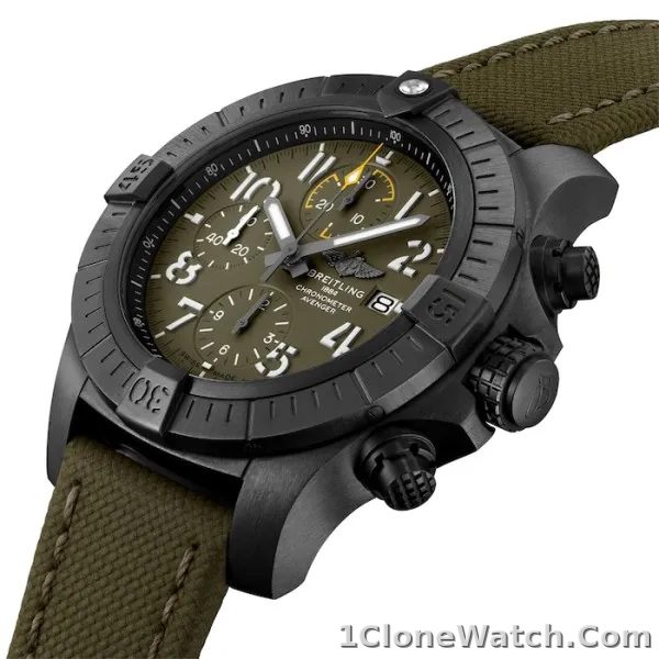 Breitling Avenger Men Automatic Green Leather Watch V13317101L1X2