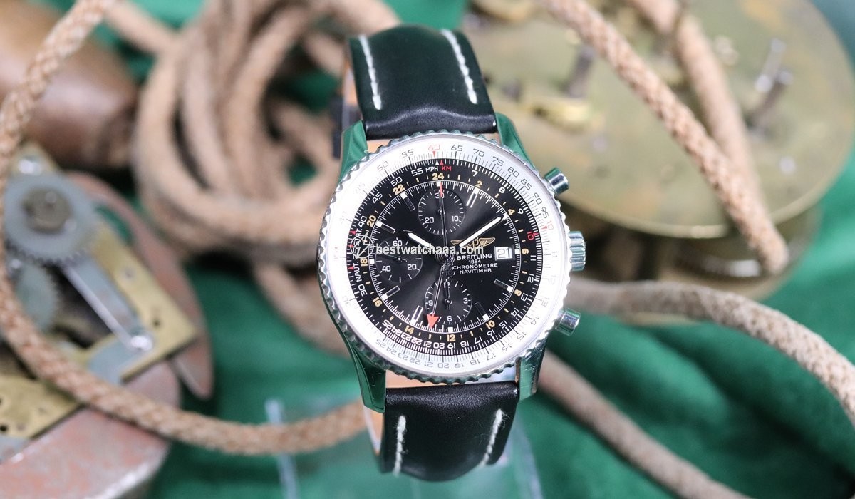 Breitling Navitimer World Automatic Steel A24322