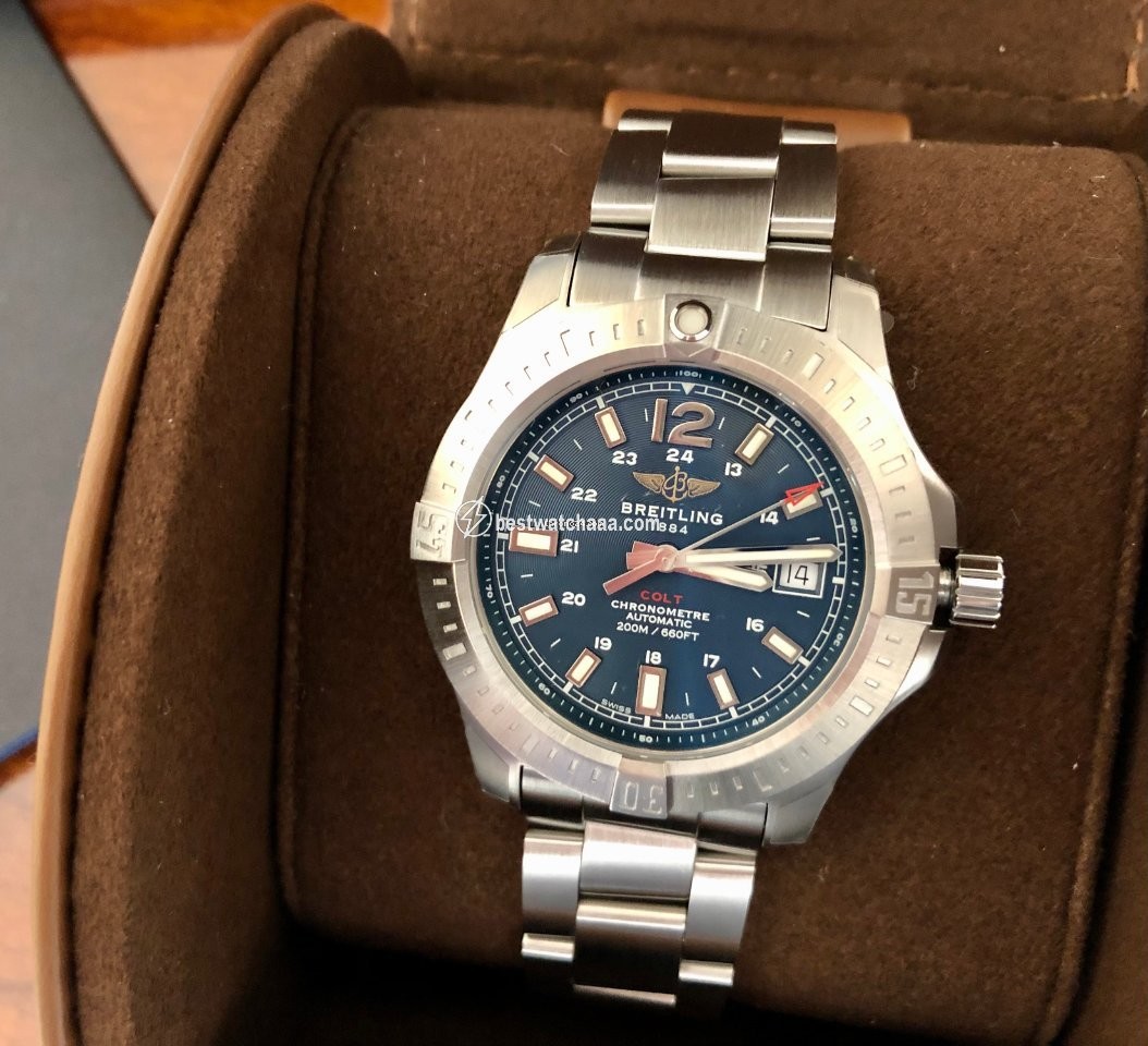 Breitling Chronomat Colt Mens watch Unisex Automatic Steel A17313101C1A1 - gallery