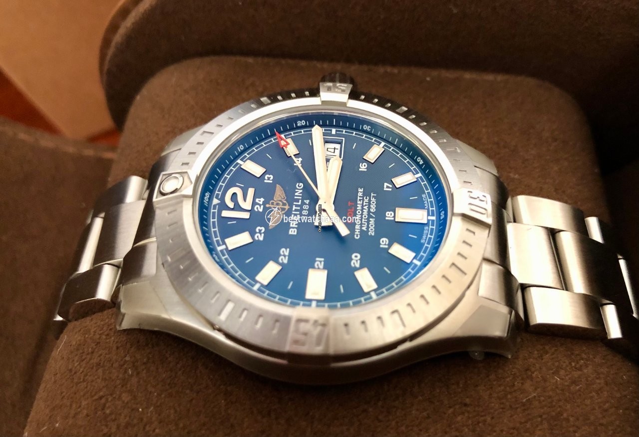 Breitling Chronomat Colt Mens watch Unisex Automatic Steel A17313101C1A1 - gallery