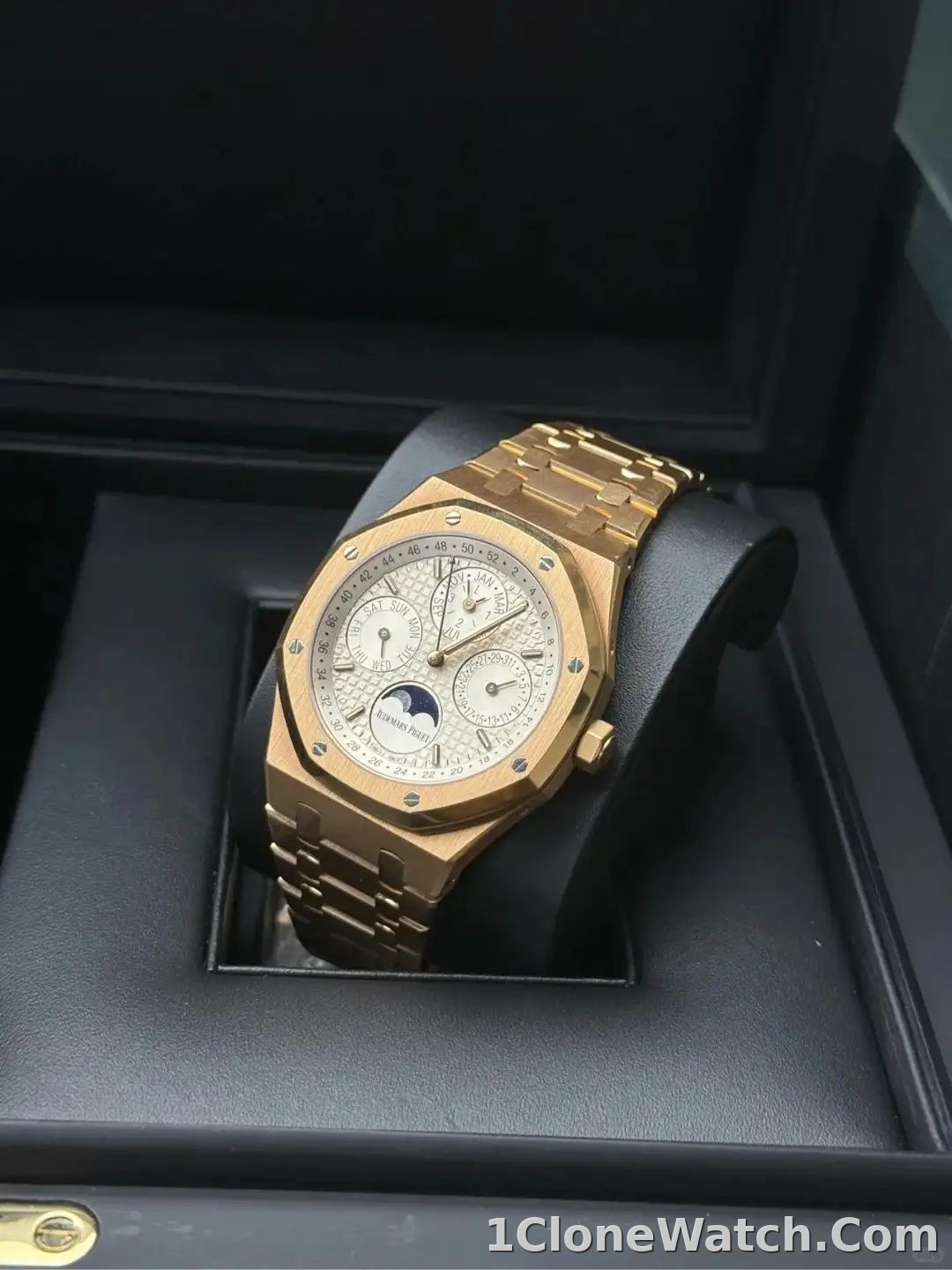 Audemars Piguet Royal Oak Perpetual Calendar Silver 26574OR.OO.1220OR.01