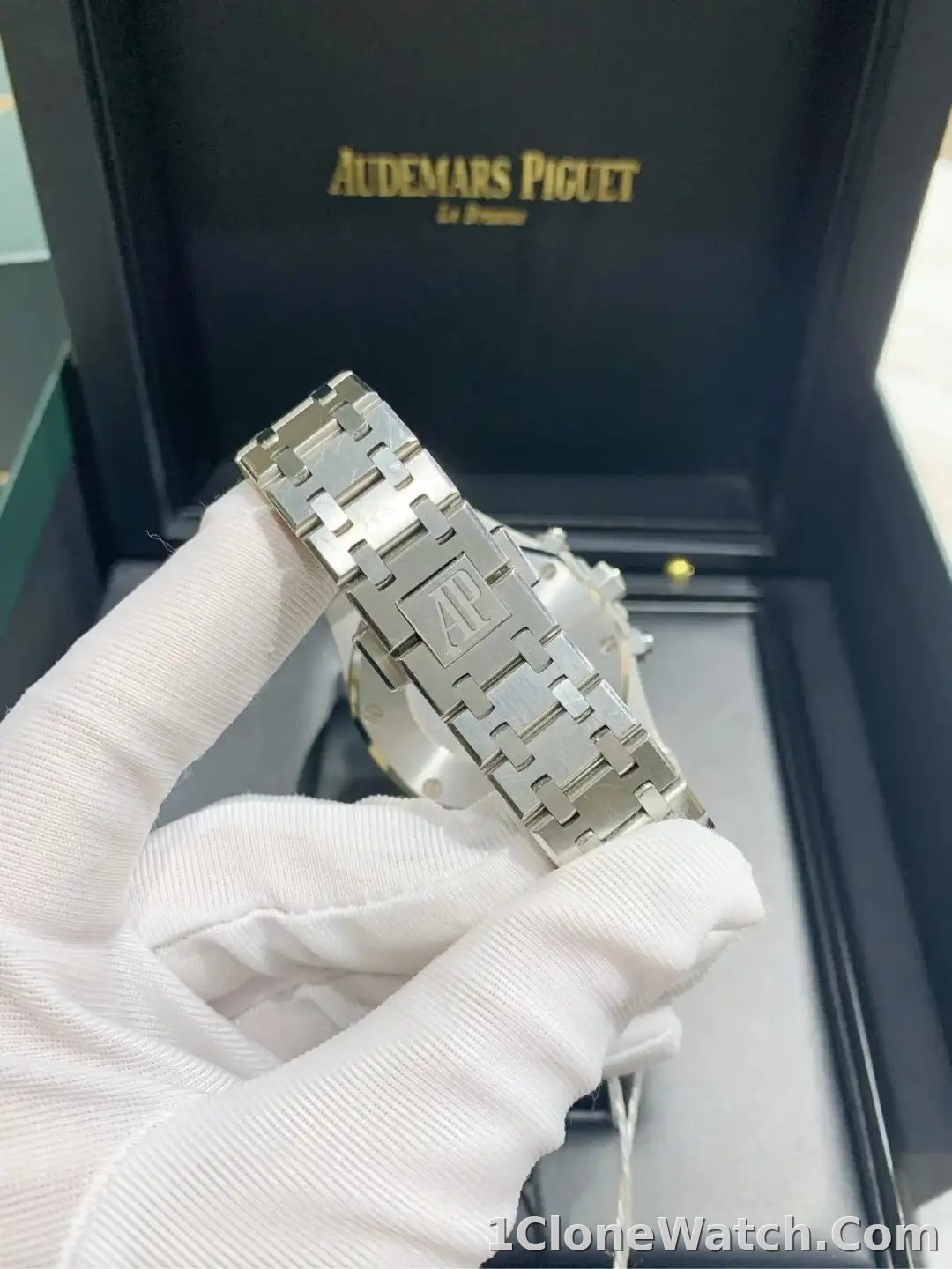 Audemars Piguet Royal Oak Offshore Selfwinding Chronograph Gray 26315ST.OO.1256ST.02