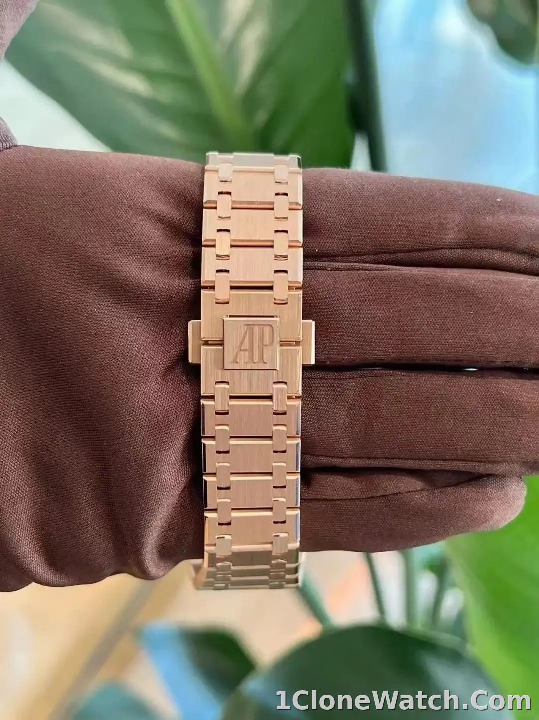 Audemars Piguet Royal Oak Quartz Brown 67650OR.OO.1261OR.01