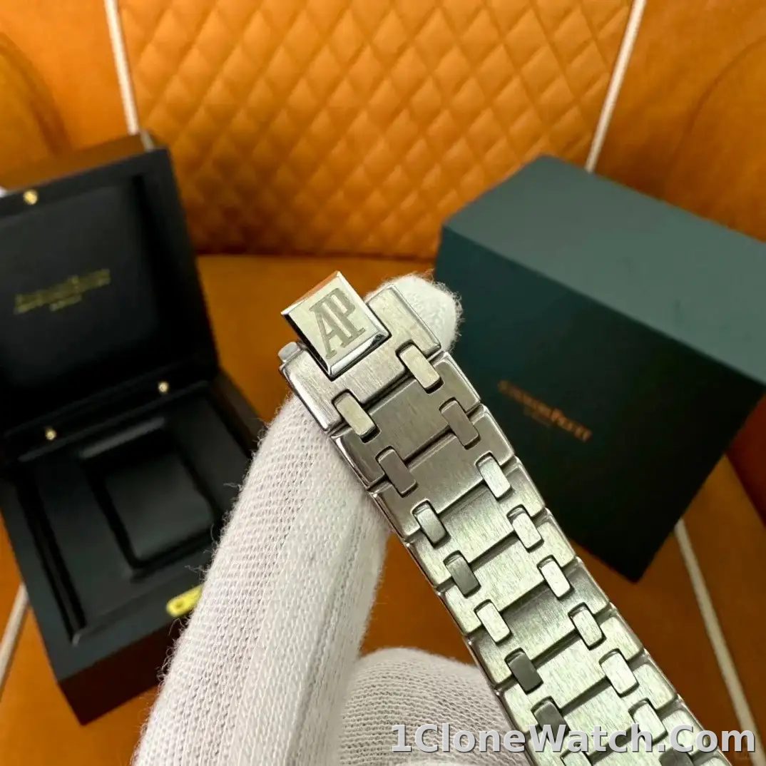 Audemars Piguet Royal Oak Selfwinding Black 15451ST.ZZ.1256ST.01