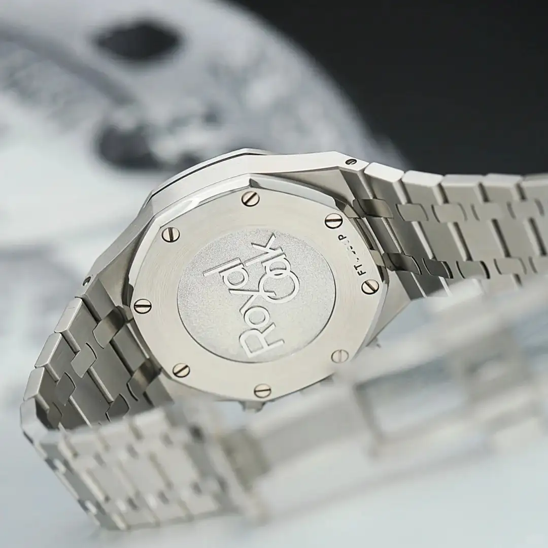 Audemars Piguet Royal Oak Offshore Selfwinding Chronograph Silver 26315ST.OO.1256ST.01 - gallery