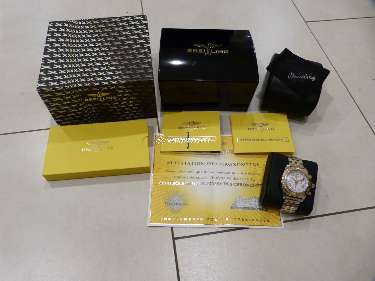 Breitling Chronomat 44 Mens watch Unisex Automatic Gold Steel CB 0110 - gallery