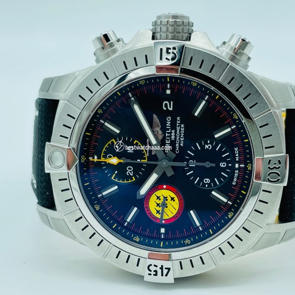 Breitling Avenger Steel A133171A1B1X1 - gallery