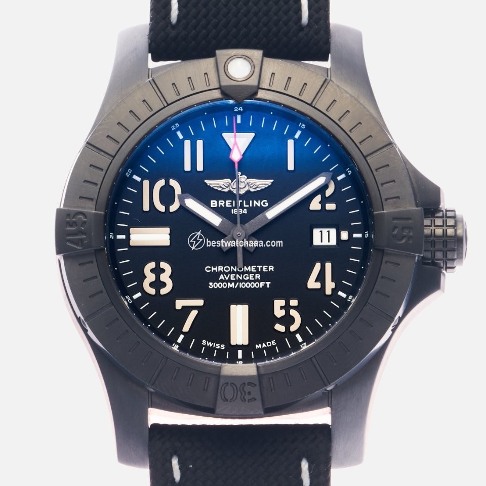 Breitling Avenger Mens watch Unisex Automatic Titanium V17319101B1X1