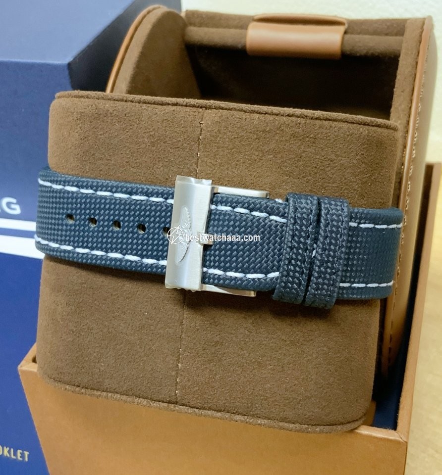 Breitling Avenger Mens watch Unisex Automatic Steel A32395101C1X1 - gallery