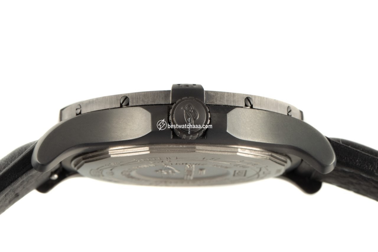 Breitling Avenger Blackbird 44 Mens watch Unisex Automatic Titanium V17311 - gallery