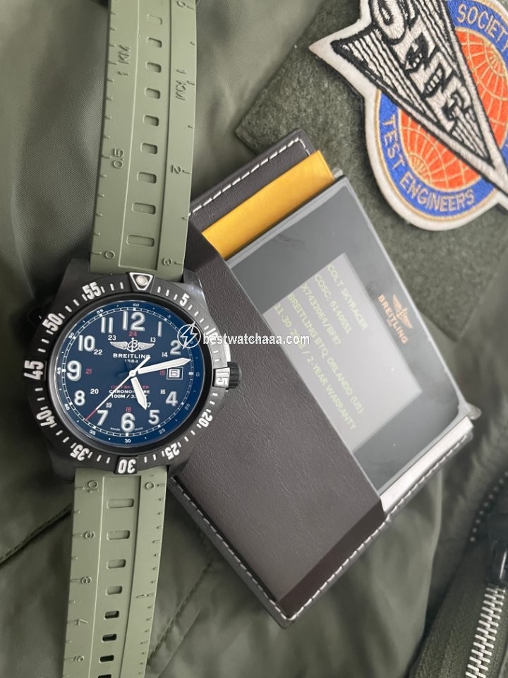 Breitling Colt Skyracer Mens watch Unisex Quartz Carbon X74320E4 BF87 - gallery