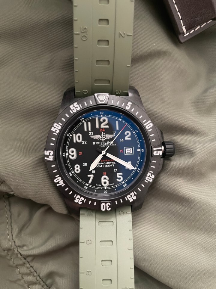Breitling Colt Skyracer Mens watch Unisex Quartz Carbon X74320E4 BF87 - gallery