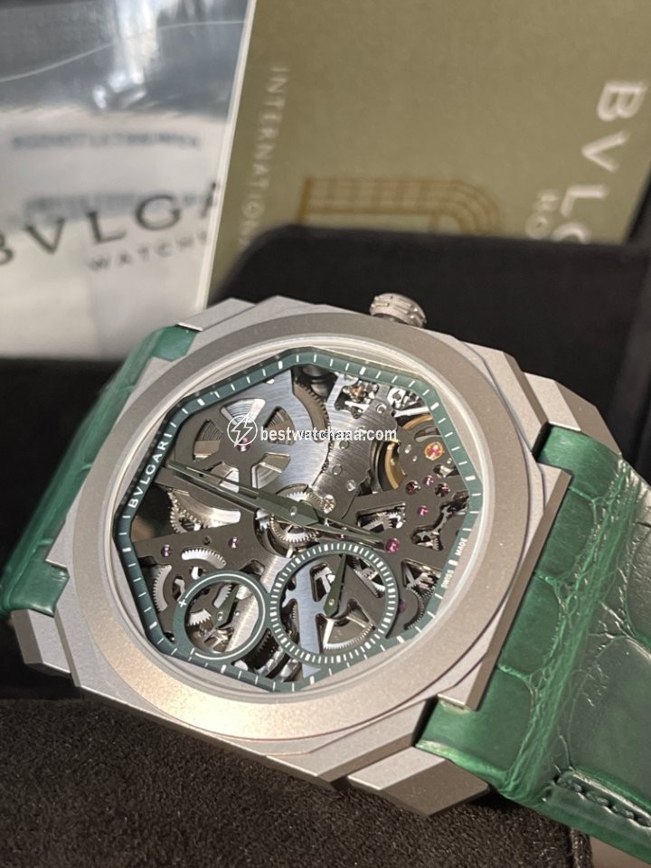 Bulgari Octo Mens watch Unisex Manual winding Titanium 103001 - gallery