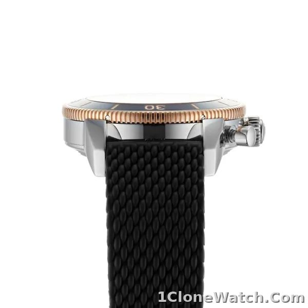 Breitling Superocean Heritage Men Automatic Black Rubber Watch U13313121B1S1