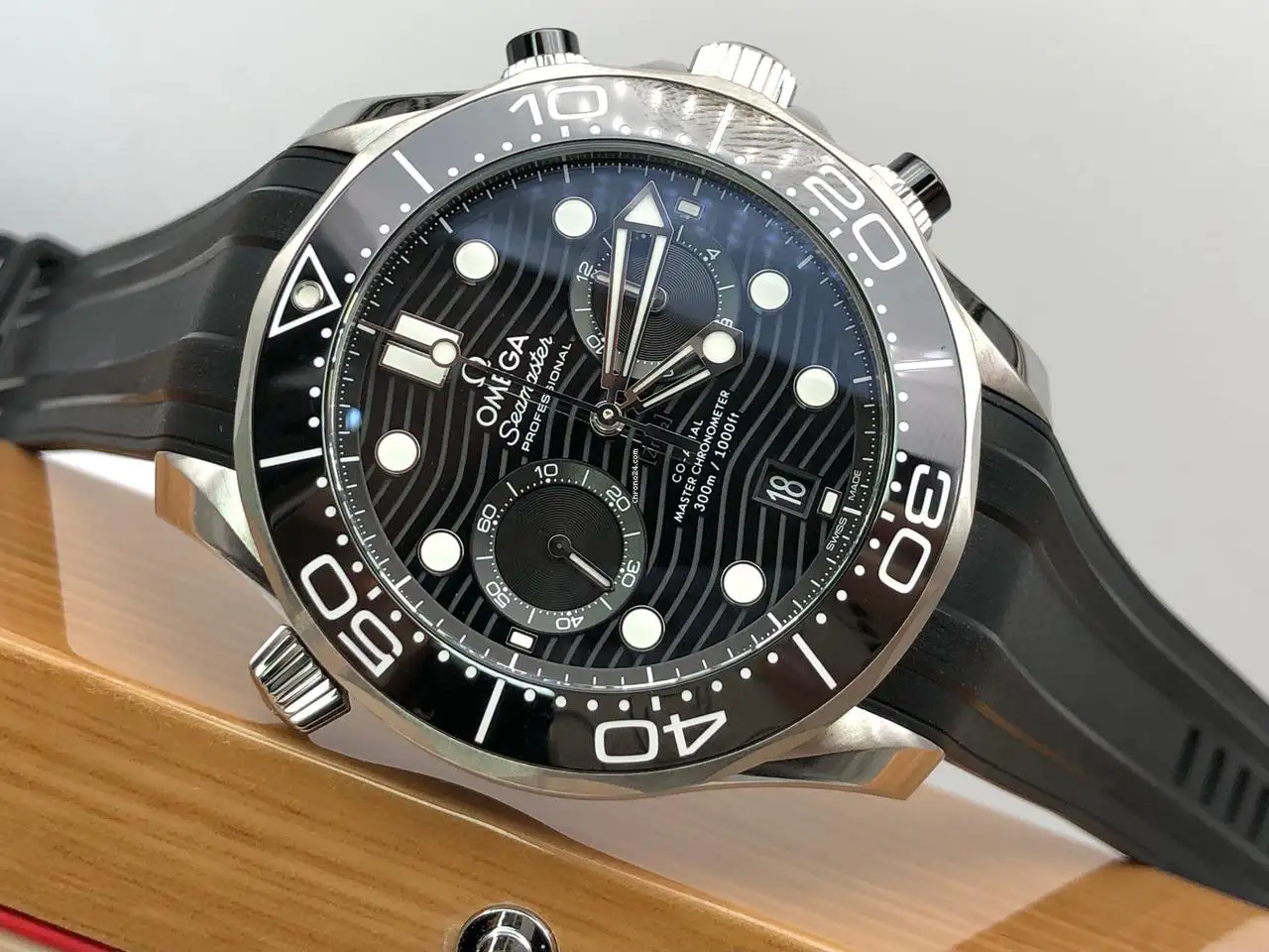 Omega Seamaster Men Automatic Black Rubber Watch O21032445101001 - gallery