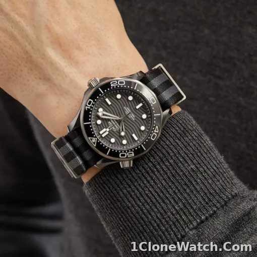 Omega Seamaster Men Automatic Black Fabric 007 Watch O21092442001002
