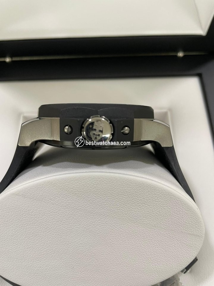Corum Admirals Cup Challenger Mens watch Unisex Automatic Titanium 171.951.95 0061 AK12 - gallery