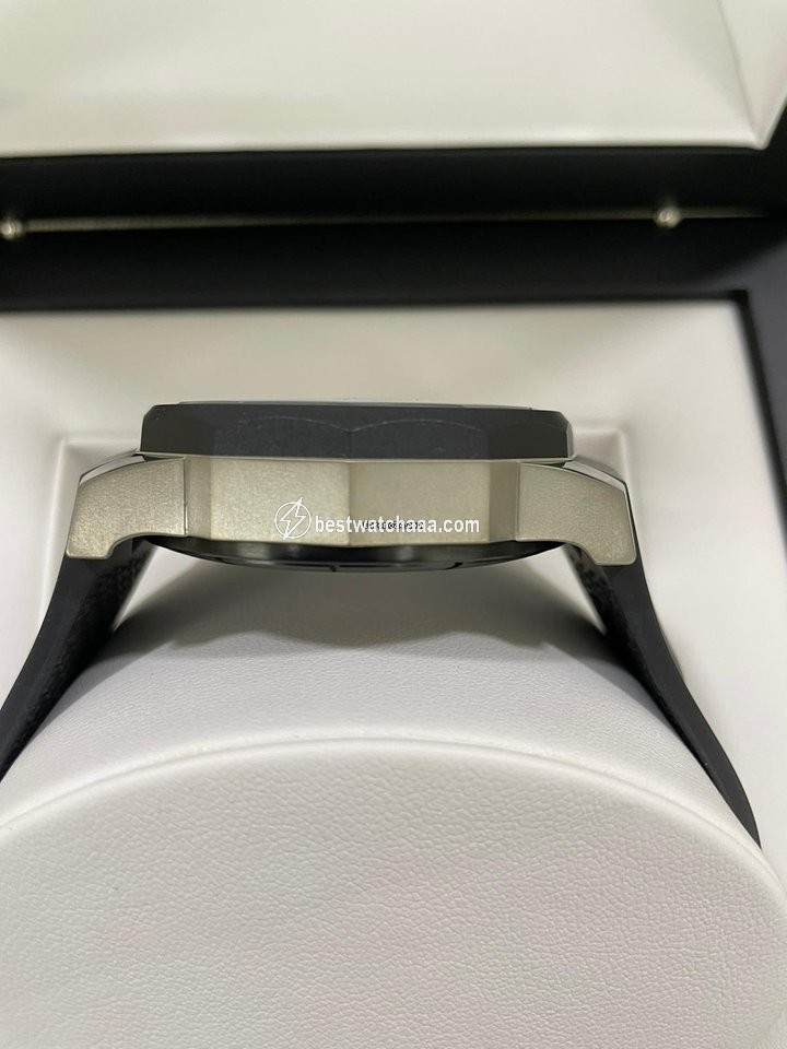 Corum Admirals Cup Challenger Mens watch Unisex Automatic Titanium 171.951.95 0061 AK12 - gallery