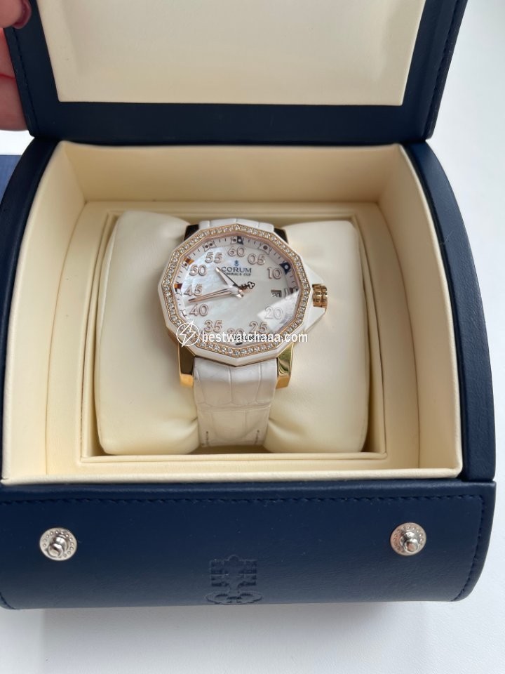 Corum Admirals Cup Competition 40 Womens watch Manual winding Rose gold 082.951.85 0089 PN34
