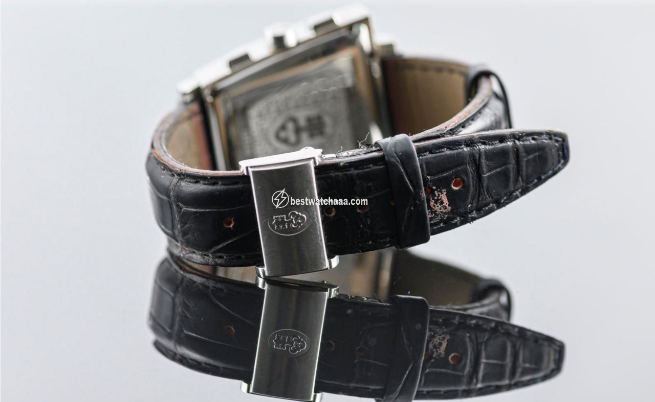 Corum Trapeze Mens watch Unisex Quartz Steel 196.404.20 - gallery
