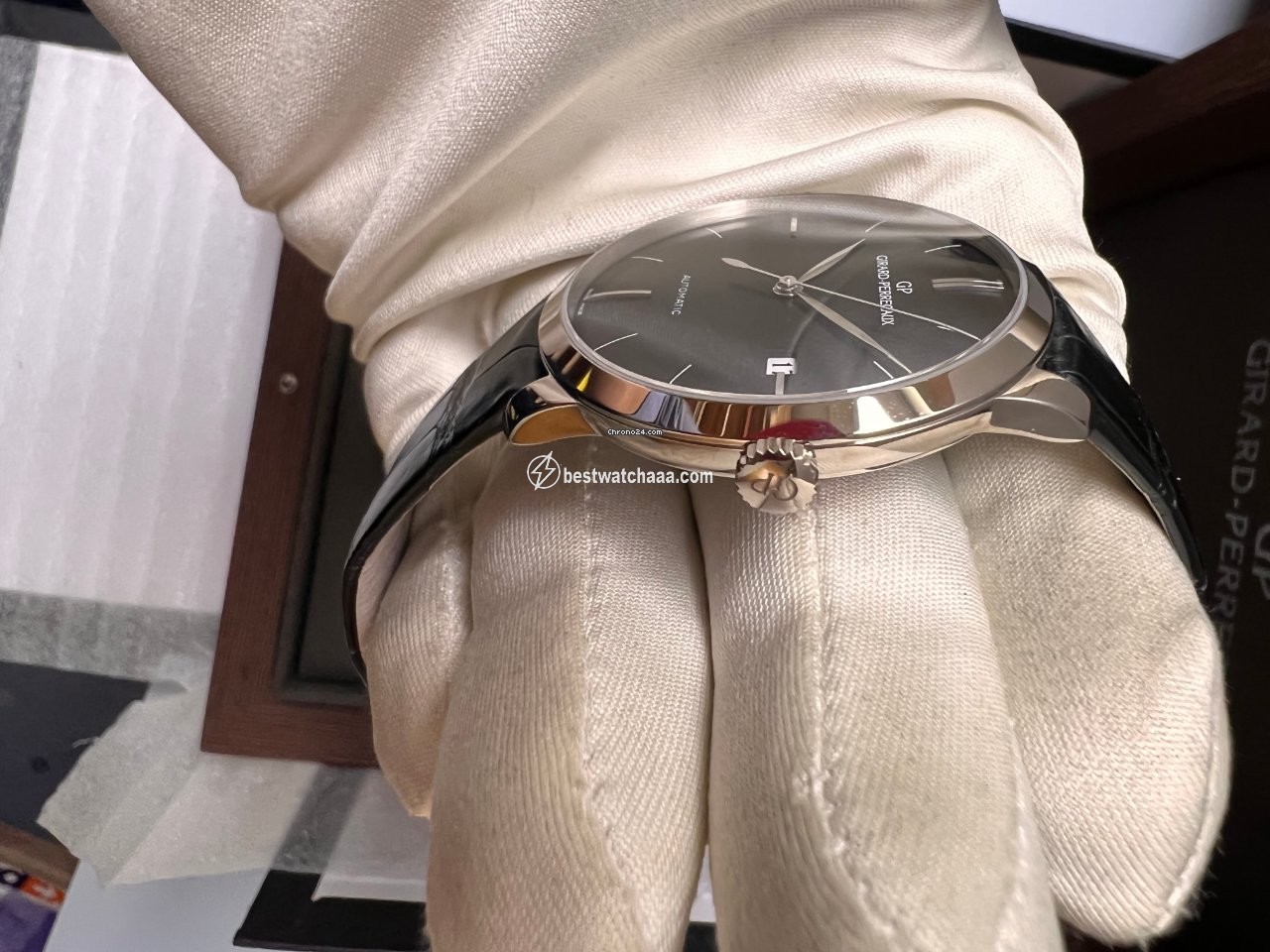 Girard Perregaux 1966 Mens watch Unisex Automatic White gold 49525-53-631-BK6A - gallery