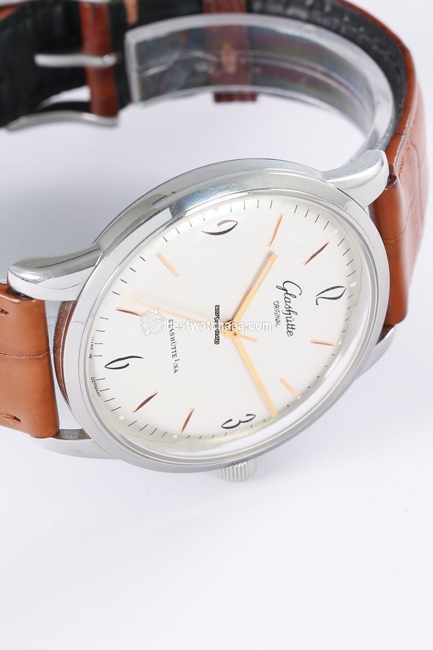 Glashutte Original Sixties Mens watch Unisex Automatic Steel 39-52-01-02-04 - gallery