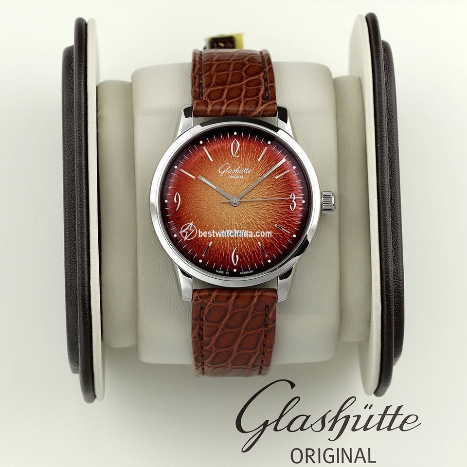 Glashutte Original Sixties Mens watch Unisex Automatic Steel 1-39-52-13-02-04