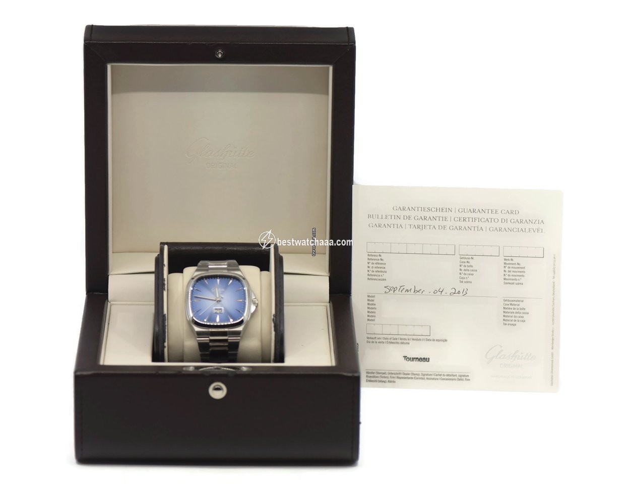 Glashutte Original Seventies Panorama Date Steel 39-47-13-12-14 - gallery