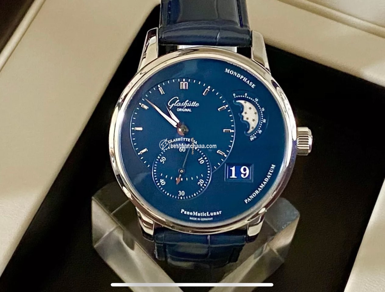Glashutte Original PanoMaticLunar Mens watch Unisex Automatic Steel 1-90-02-46-32-30
