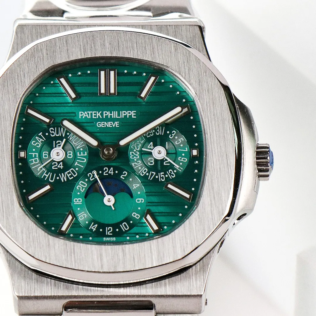 Patek Philippe Nautilus Green Perpetual Calendar - gallery
