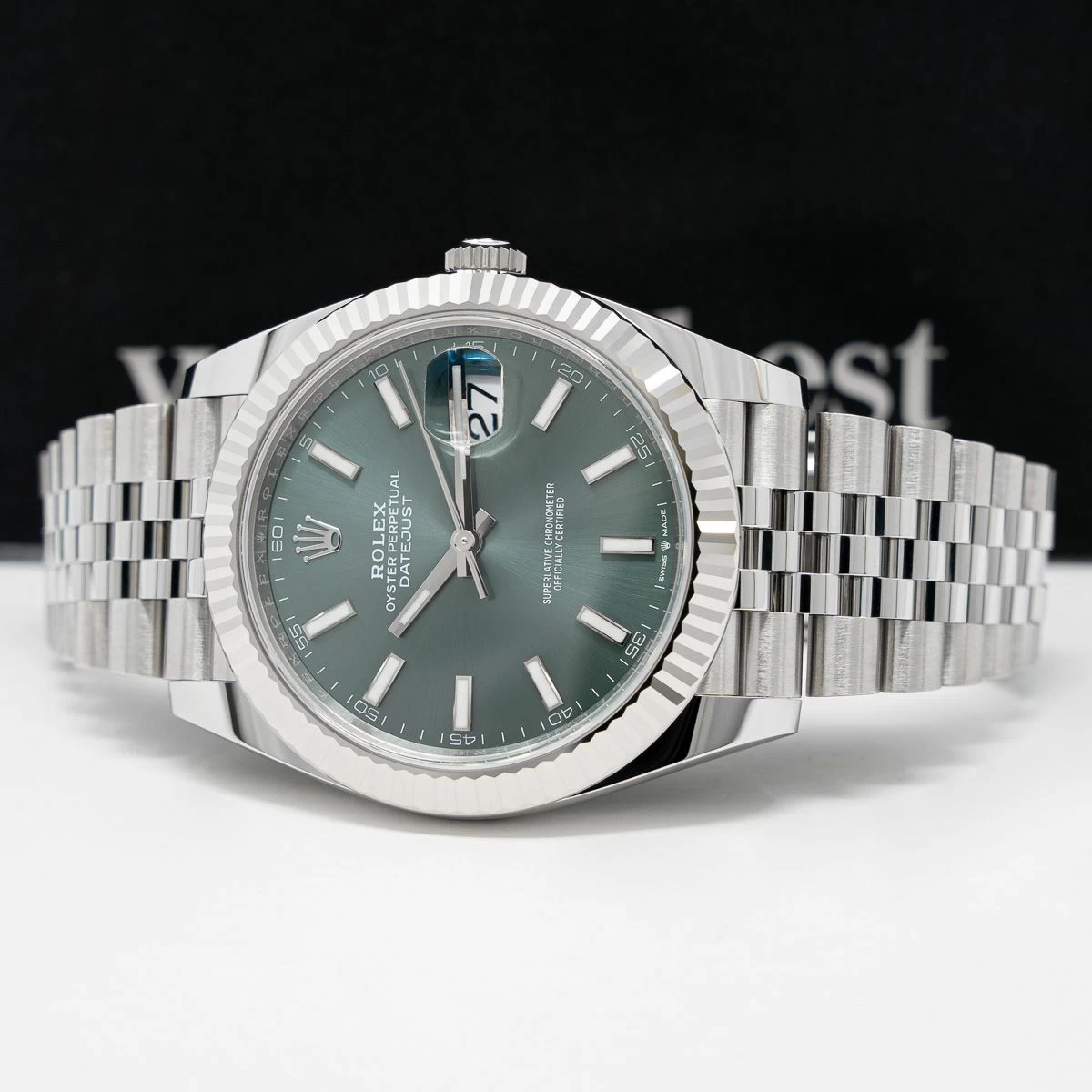 Rolex Datejust 41mm Green Dial 126334 Jubilee - gallery