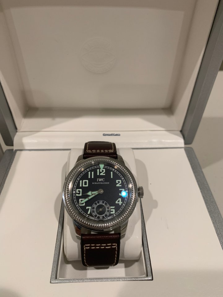IWC Pilot Mens watch Unisex Manual winding Steel IW325401 - gallery