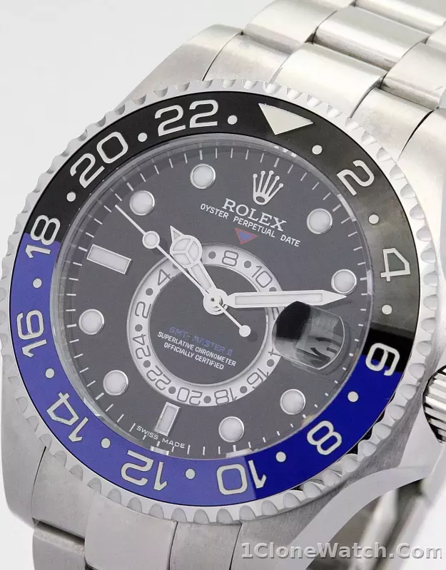 Rolex GMT-Master 40mm Black Dial 16720-2 - detail