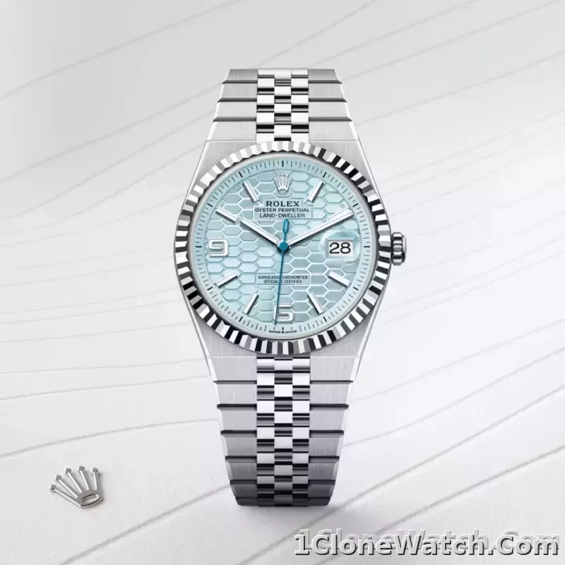 Rolex Land-Dweller 36 Ice Blue - detail